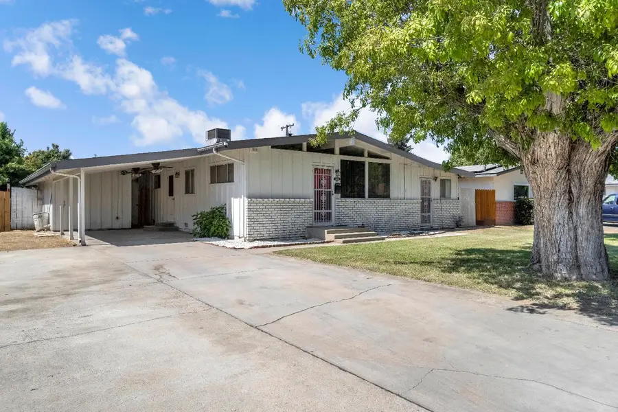 835 I Street, Parlier, CA 93648 - Image #2