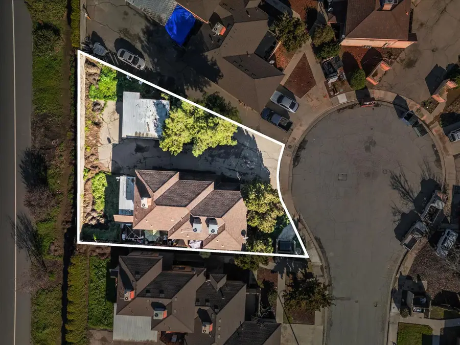 1081 Stonegate Cove Drive, Porterville, CA 93257 - Image #2