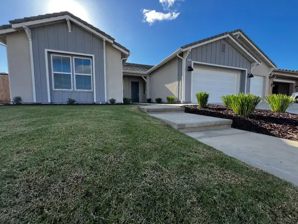 2112 Daffodil Street, Kingsburg, CA 93631