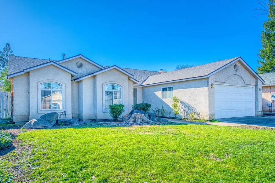 5397 W Robinson Avenue, Fresno, CA 93722 - Image #2