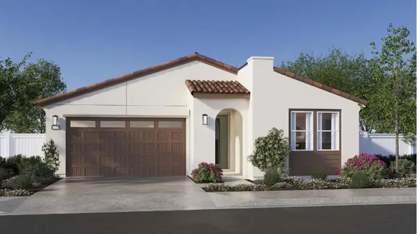 2449 N Preuss Way, Clovis, CA 93619