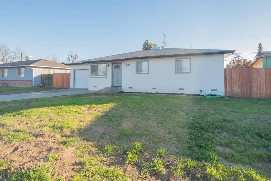 5750 E Ashlan Avenue, Fresno, CA 93727 - Image #2