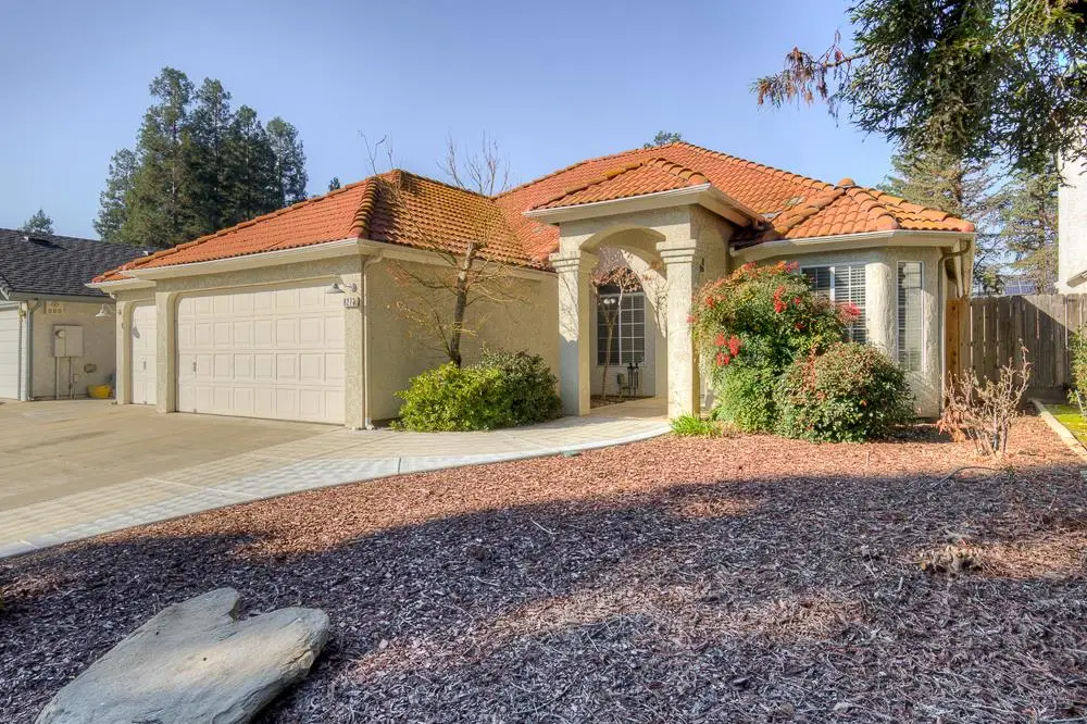 8273 N Yorktown Drive, Fresno, CA 93720 - Image #1
