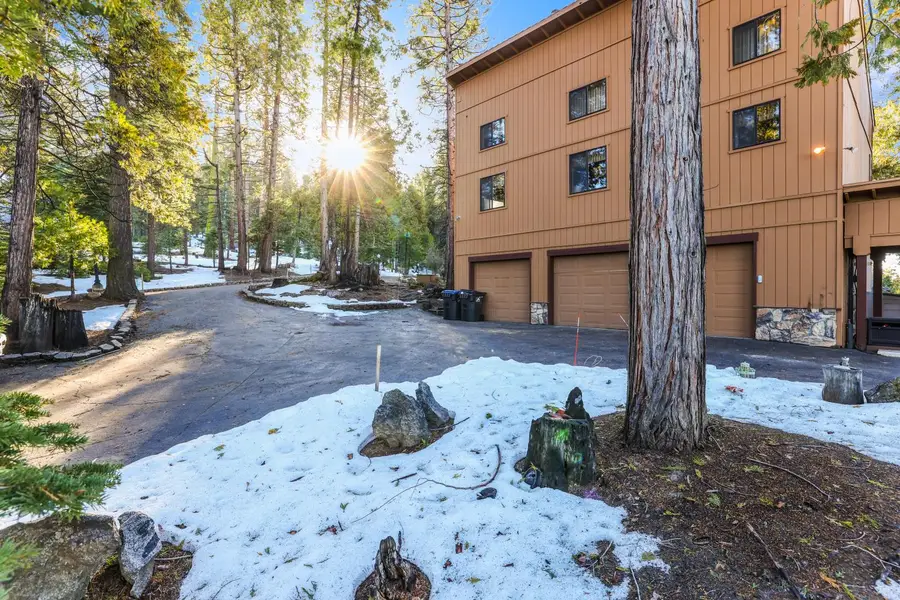 38443 Red Leaf Lane, Shaver Lake, CA 93664 - Image #2