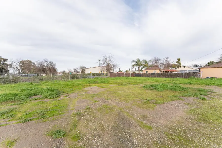 1 Spruce St, Tulare, CA 93274 - Image #2