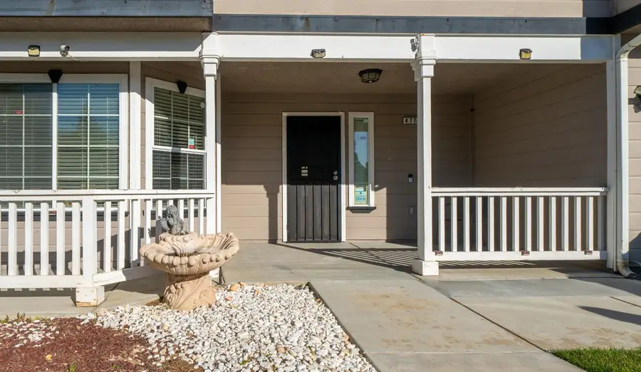 4774 W Oswego Avenue, Fresno, CA 93722 - #3