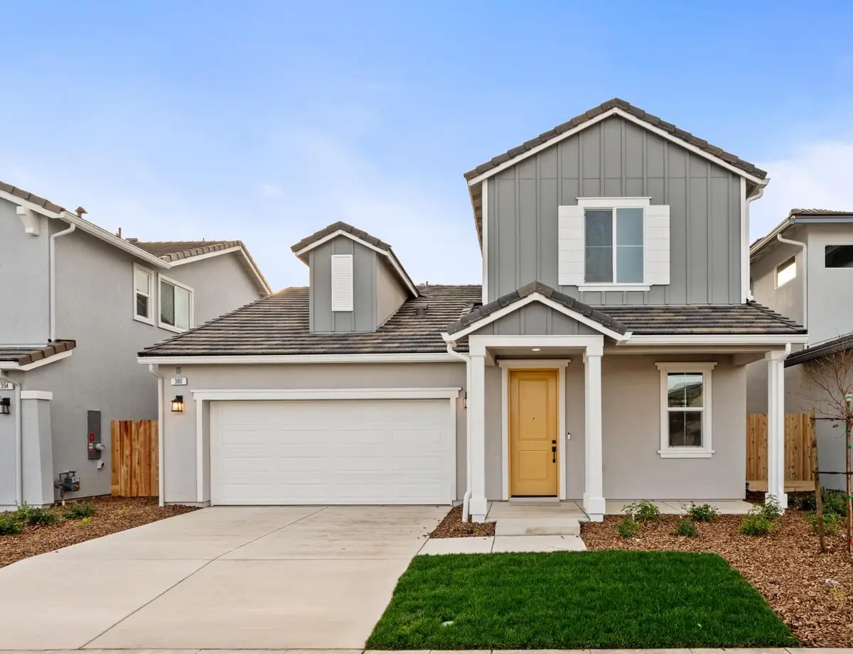 380 Huckleberry Road S, Madera, CA 93636 - Image #1