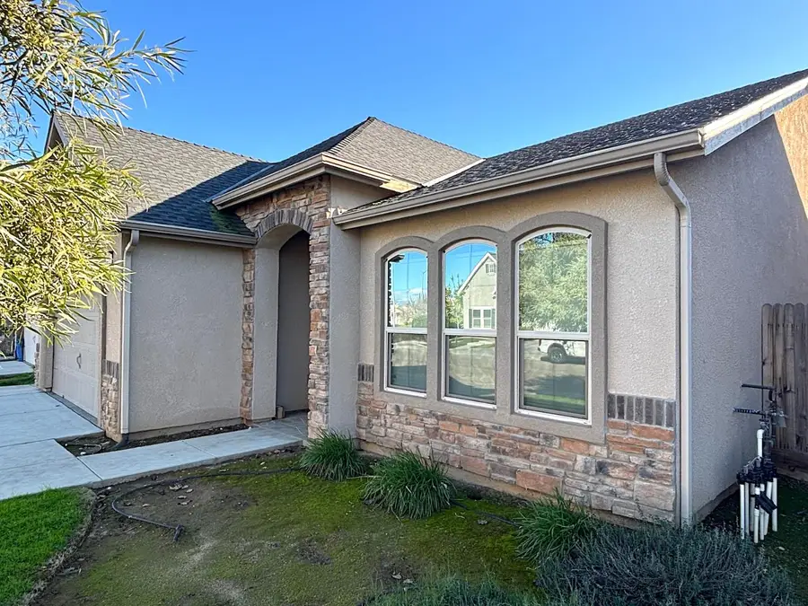 6248 E Farrin Avenue, Fresno, CA 93727 - Image #3