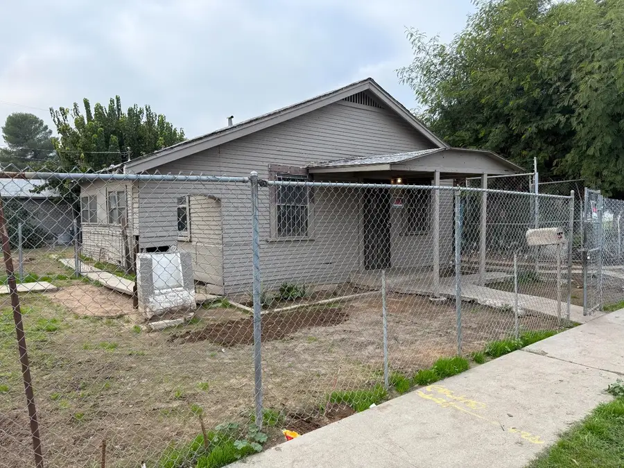 2510 S Cedar Avenue, Fresno, CA 93725 - Image #2