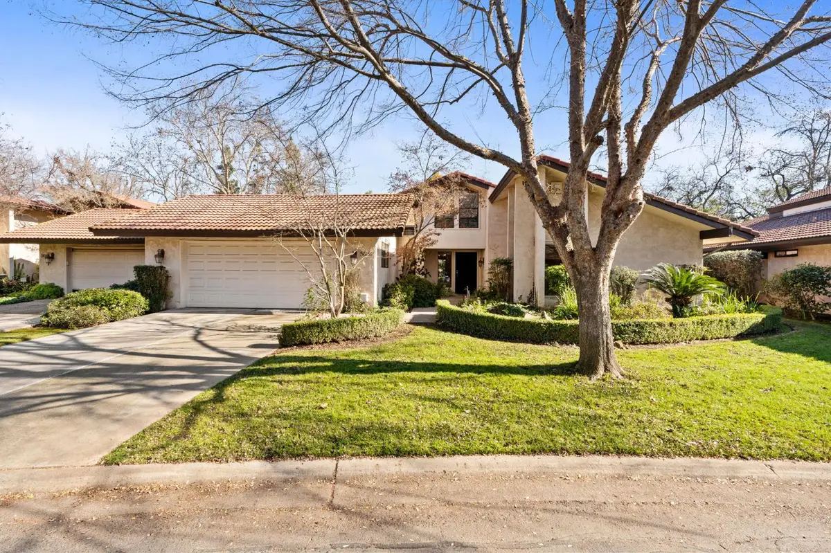 5630 N El Adobe Drive, Fresno, CA 93711 - Image #1
