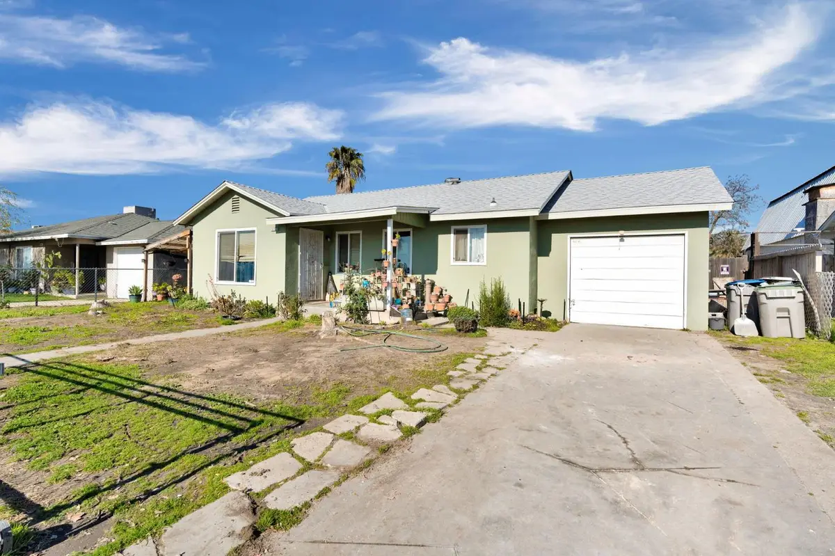 3743 E Mckinley Avenue, Fresno, CA 93703 - Image #1