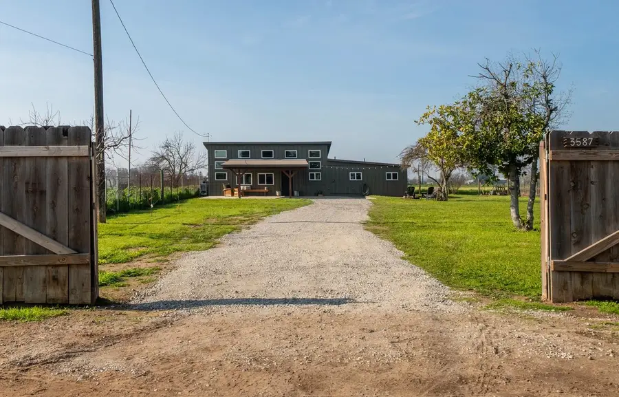 3587 W Madison Avenue, Fresno, CA 93706 - Image #2