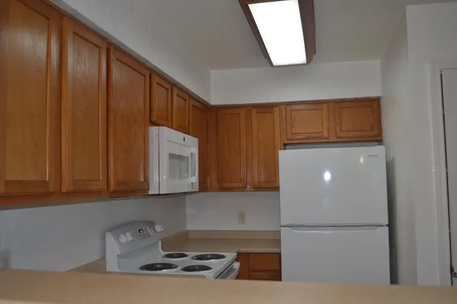 2881 Huntington Boulevard #235, Fresno, CA 93721 - Image #2
