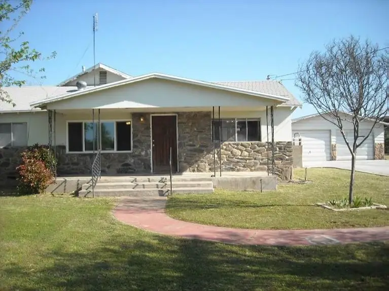 6832 E Harvey Avenue, Fresno, CA 93727 - Image #1