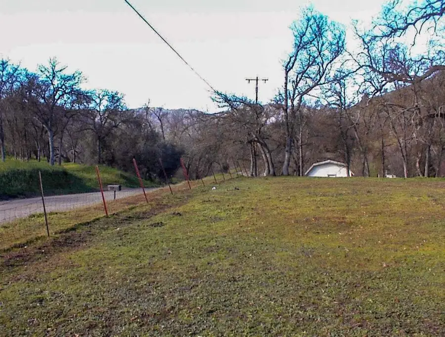 207 Mistletoe Road, Yokuts Valley, CA 93675 - Image #3