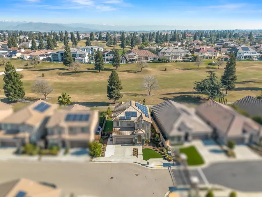 11584 N Via Venitzia Avenue, Fresno, CA 93730 - Image #3