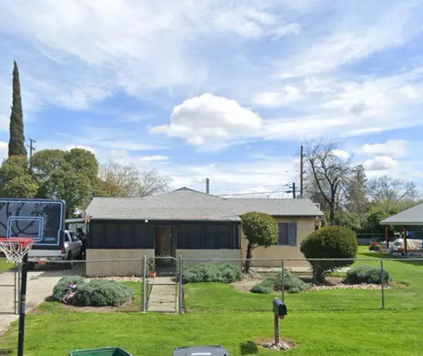 909 E Flory Avenue, Corcoran, CA 93212