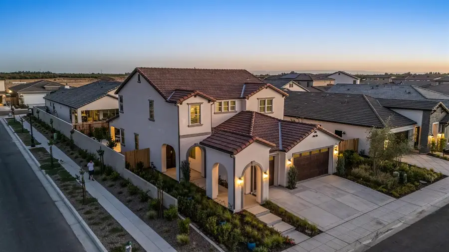 7243 W Ashcroft Avenue, Fresno, CA 93723 - Image #2