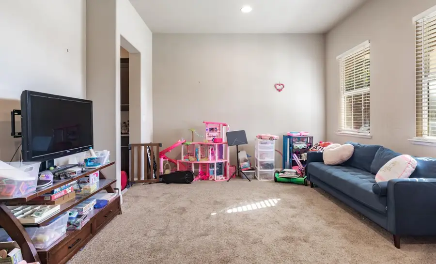 3299 Poe, Clovis, CA 93619 - Image #3