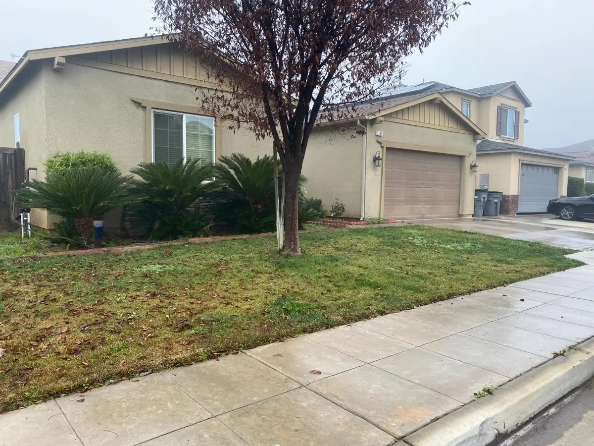 3765 N Pearwood Avenue, Fresno, CA 93727 - Image #1