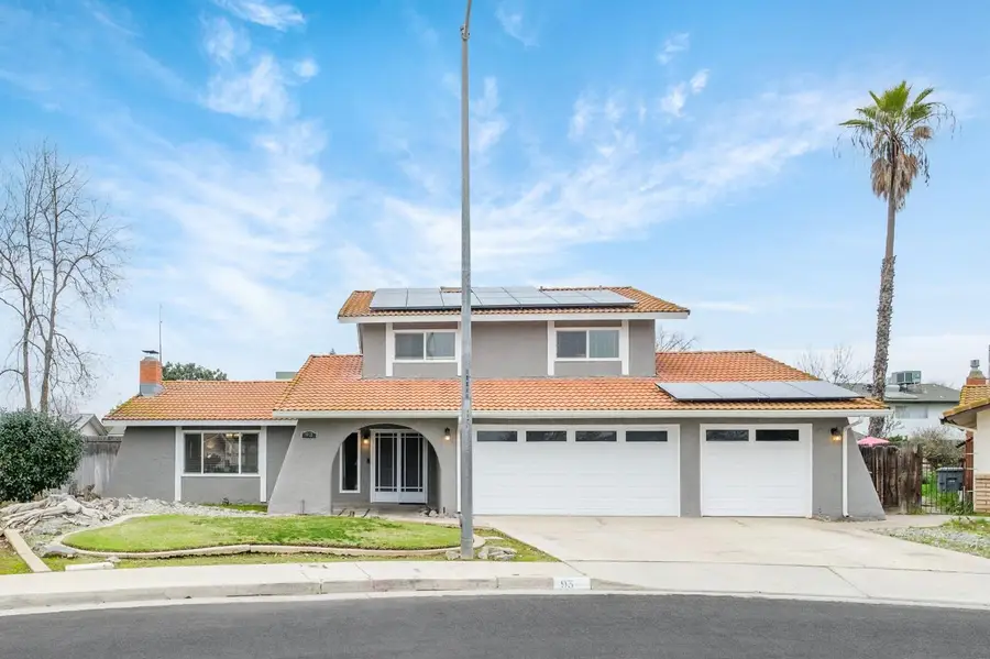 93 N Osmun Avenue, Clovis, CA 93612 - Image #2