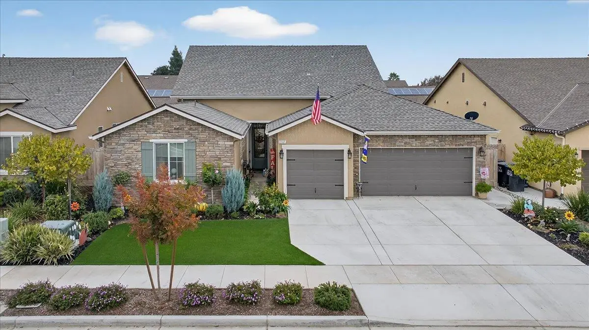 2241 E Monte Verde Court, Visalia, CA 93292 - Image #1