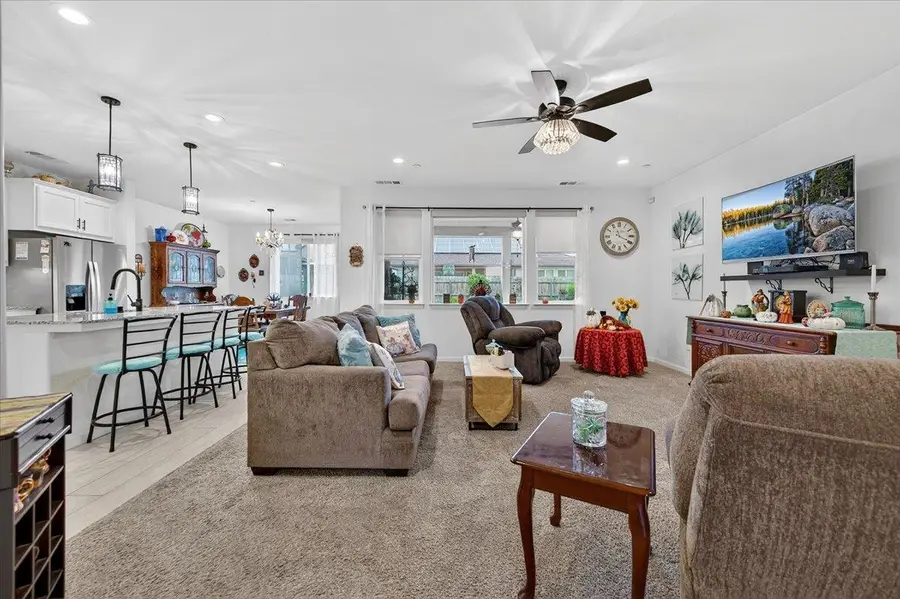 2241 E Monte Verde Court, Visalia, CA 93292 - Image #2