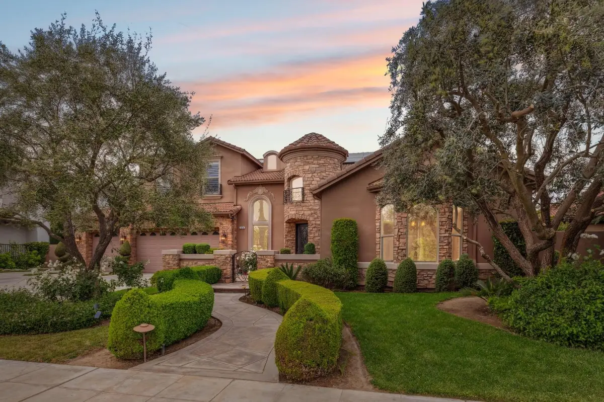 4918 W Bluff Avenue, Fresno, CA 93722 - Image #1