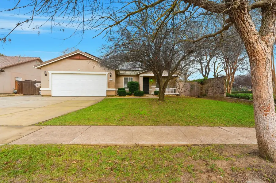 226 N Amador Street, Visalia, CA 93292 - Image #2