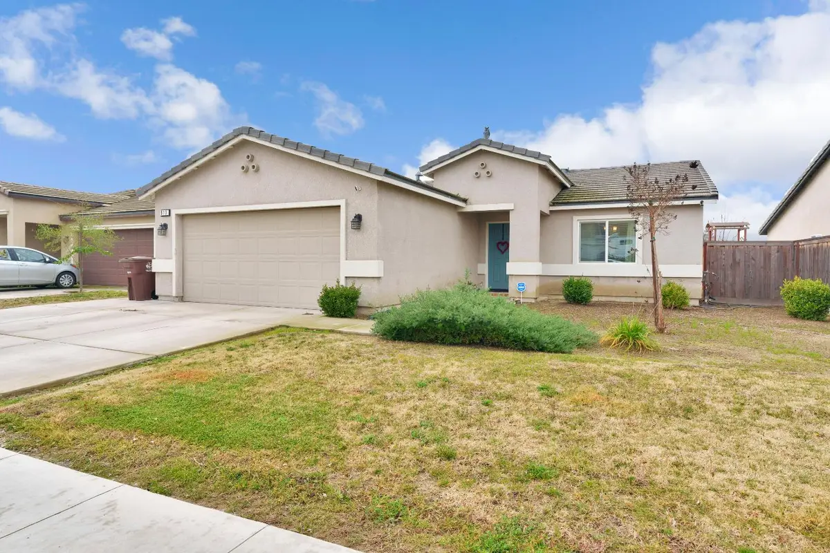 913 Harriett Avenue, Sanger, CA 93657 - Image #1