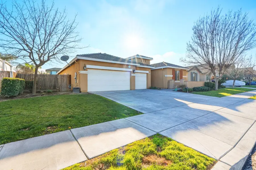 1023 Revere Way, Lemoore, CA 93245 - Image #3