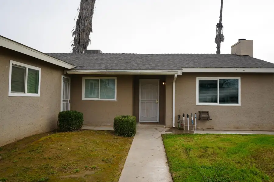 4310 N Barcus Avenue, Fresno, CA 93722 - Image #2
