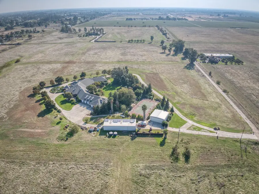 4715 E Copper Avenue, Clovis, CA 93619 - Image #2