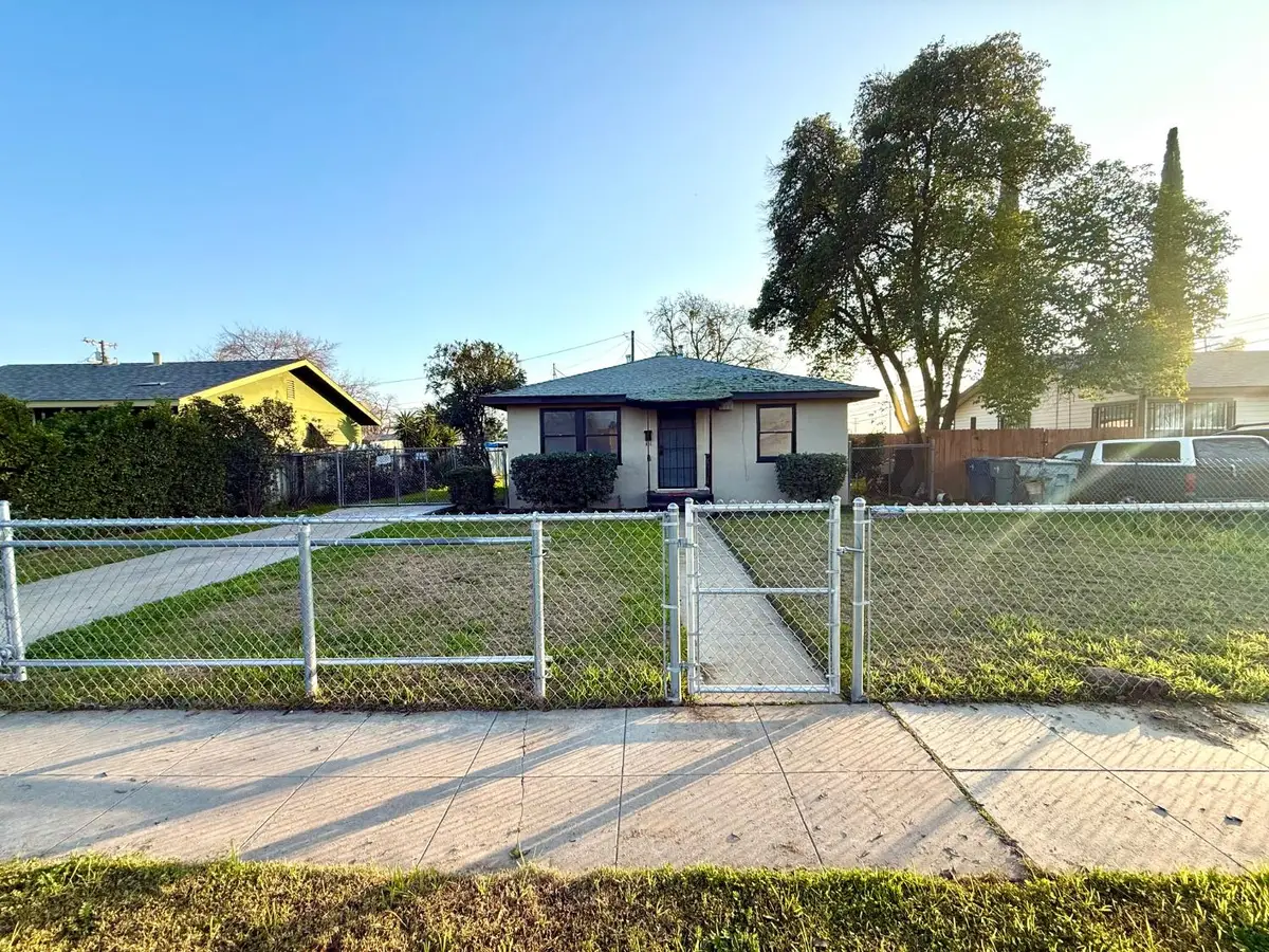 912 E Drummond Avenue, Fresno, CA 93706 - Image #1