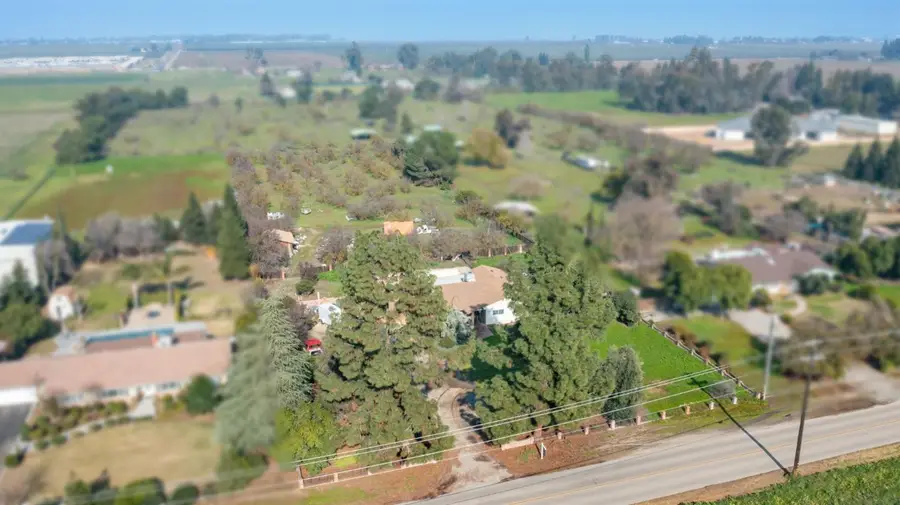 3780 E International Avenue, Clovis, CA 93619 - Image #2