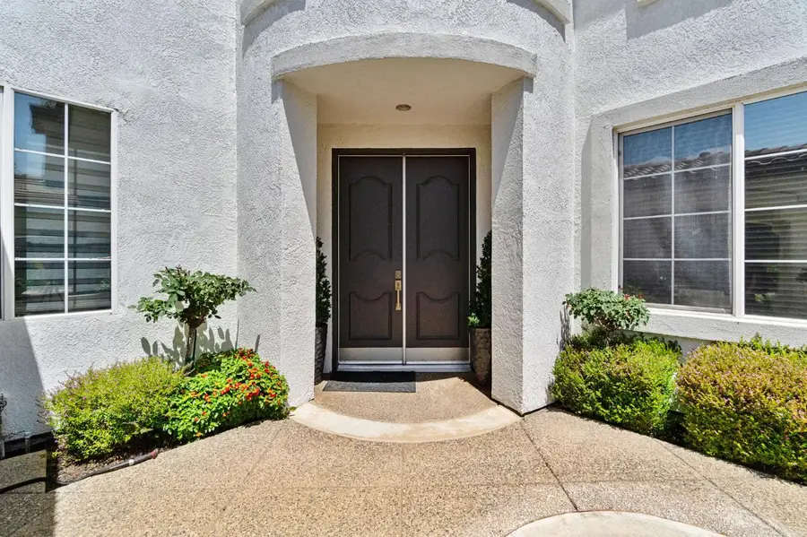 9544 N Larkspur Avenue, Fresno, CA 93720 - Image #3