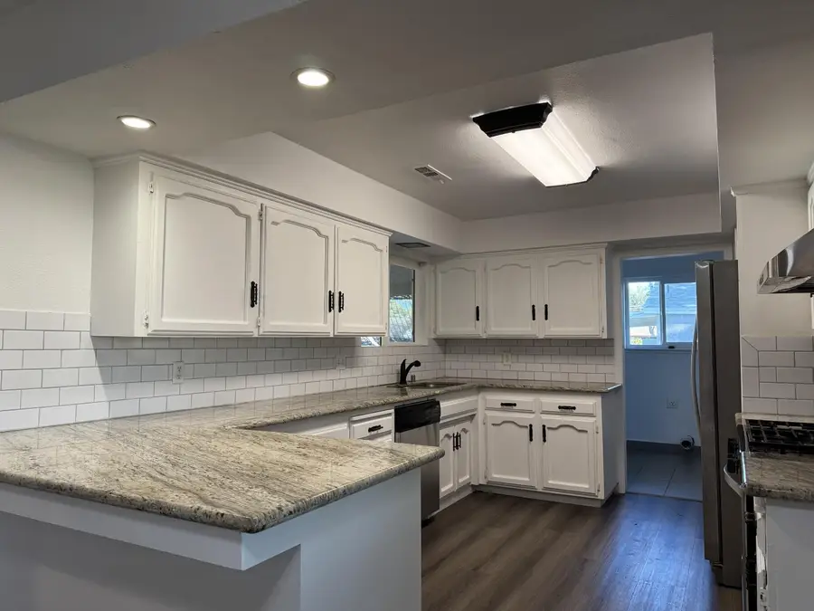 1128 W Michigan Avenue, Fresno, CA 93705 - Image #3