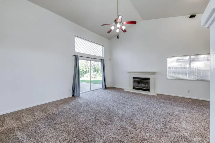 612 Hanson Avenue, Clovis, CA 93611 - #3