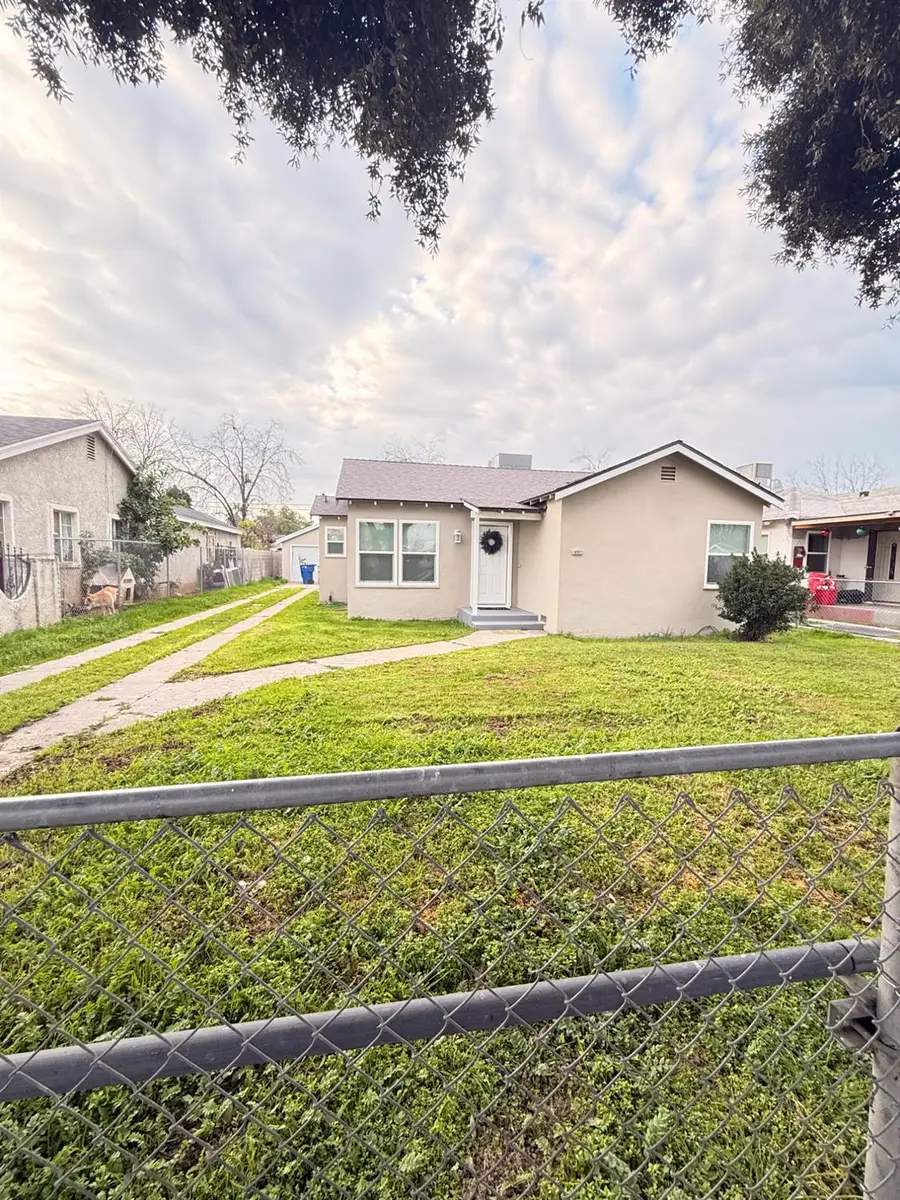 2338 Lotus Avenue, Fresno, CA 93706 - Image #2