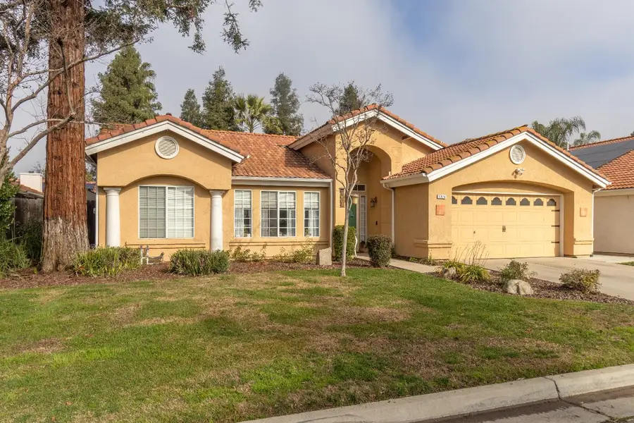 1824 E Lester Avenue, Fresno, CA 93720 - Image #2