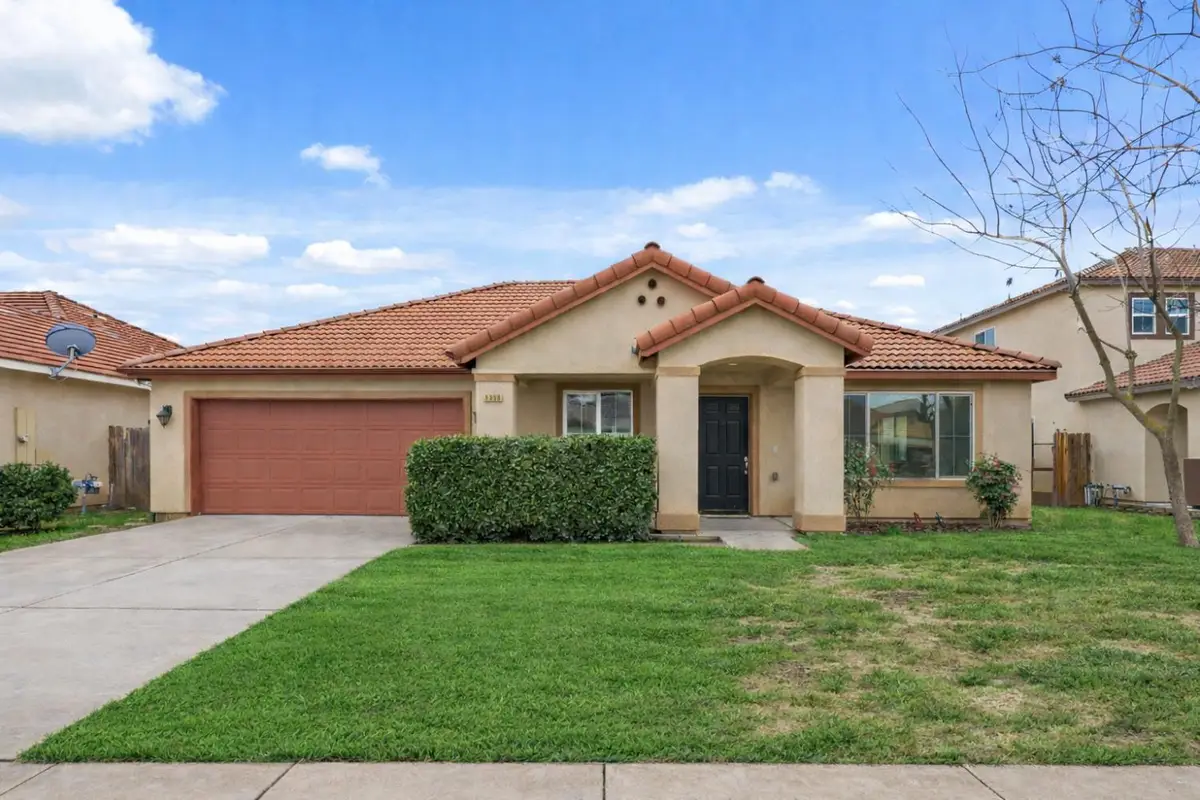 1369 W Burgundy Court, Hanford, CA 93230 - Image #1