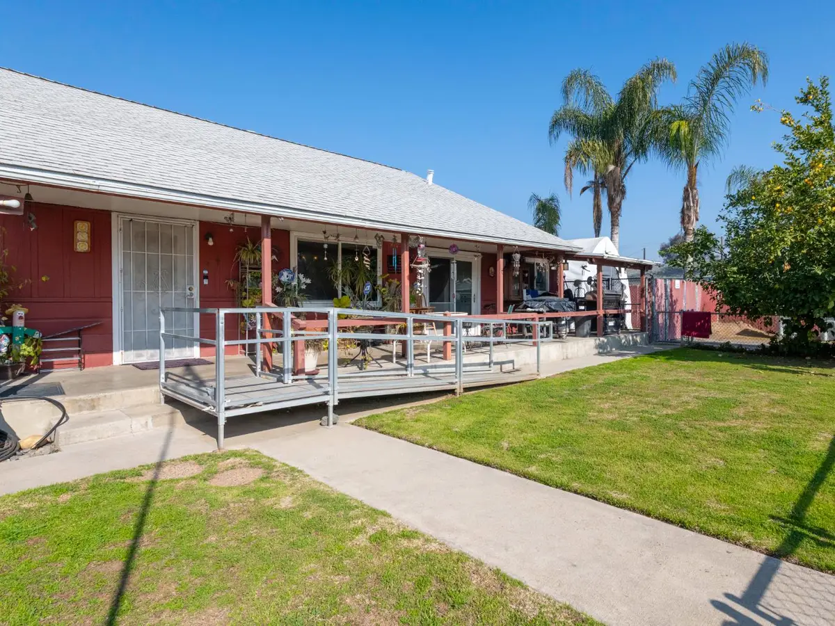 2146 W Dudley Avenue, Fresno, CA 93728 - Image #1