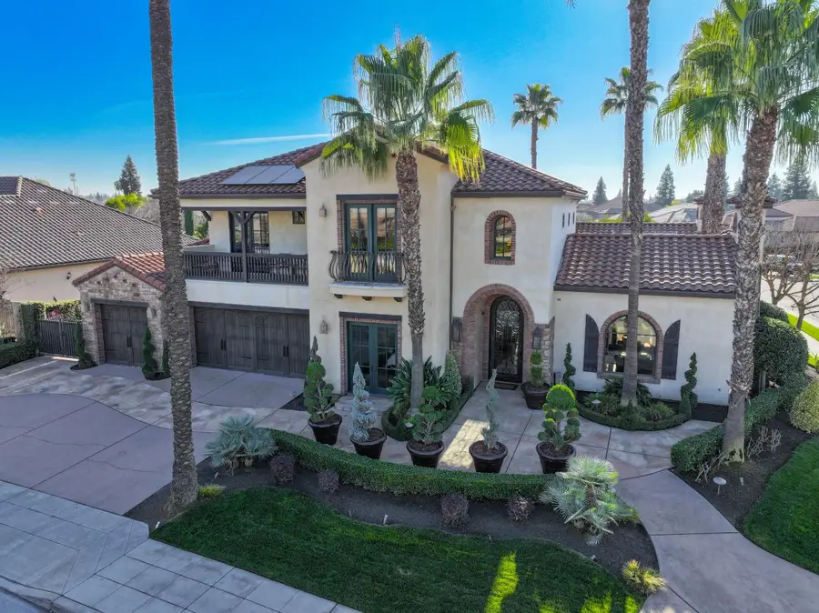 1639 E Clubhouse Drive, Fresno, CA 93730 - Image #2