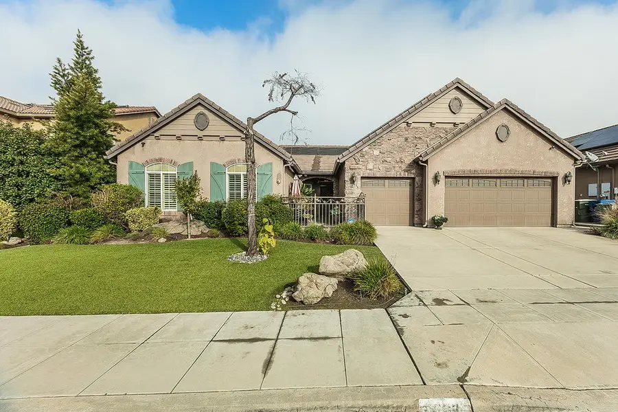 5869 E Mono Street, Fresno, CA 93727 - Image #2