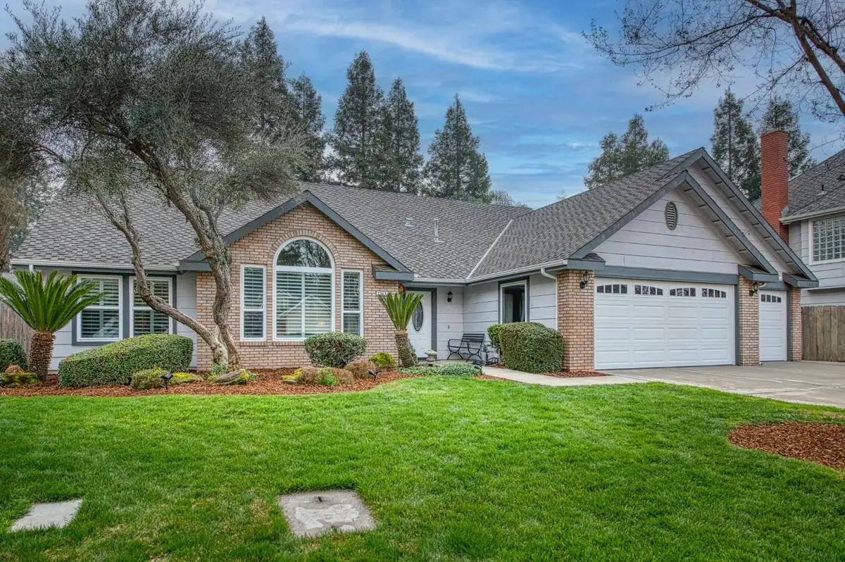 2343 E Chennault Avenue, Fresno, CA 93720 - Image #1