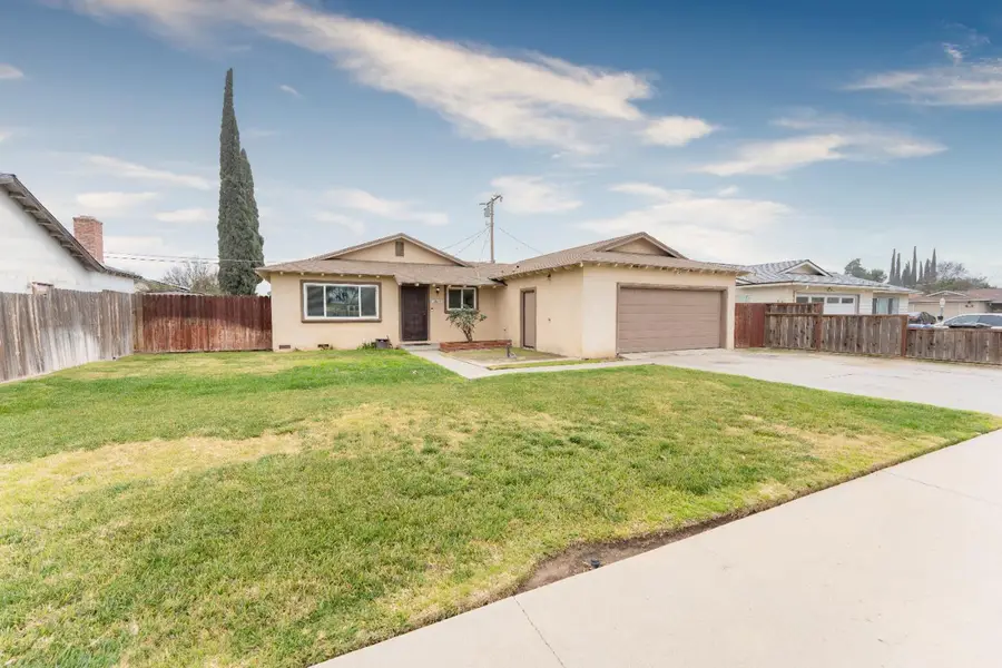 2815 N Douty Street, Hanford, CA 93230 - Image #2