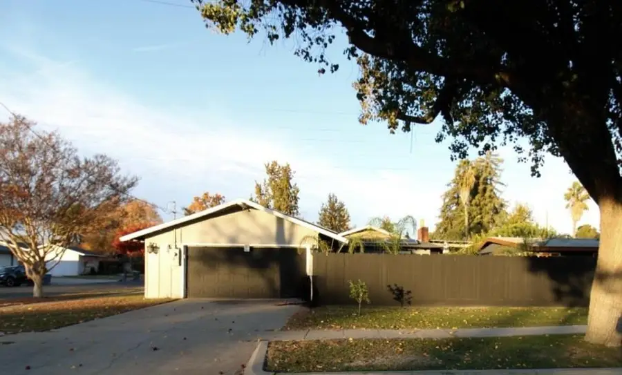 3662 N Angus Street, Fresno, CA 93726 - Image #3