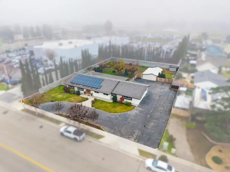 351 N Peach, Clovis, CA 93612 - #2