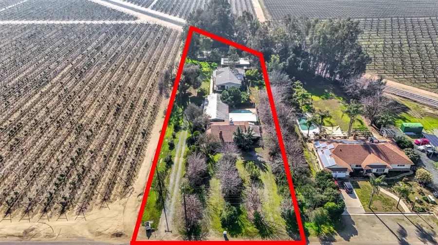 9023 Ave 404, Dinuba, CA 93618 - Image #2