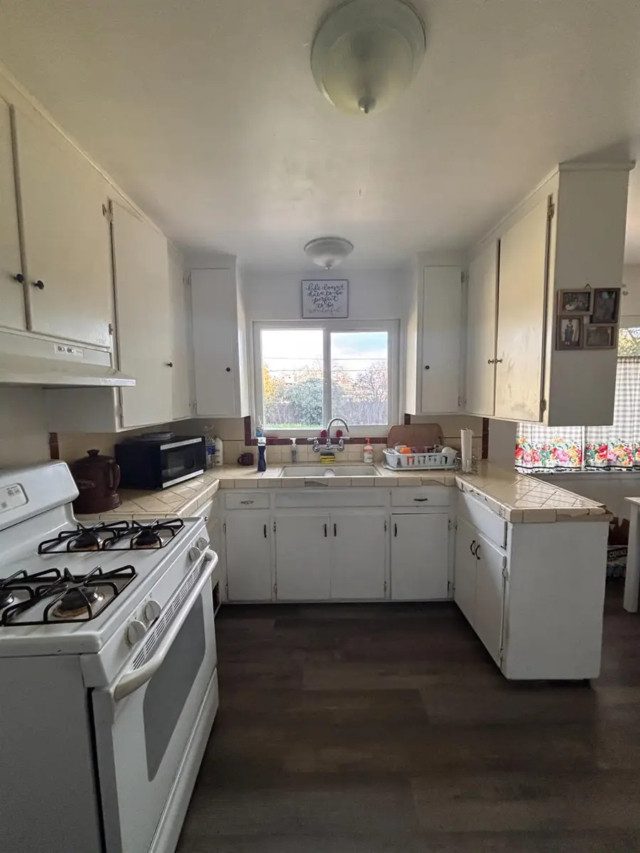 3950 N Pleasant Avenue, Fresno, CA 93705 - Image #3